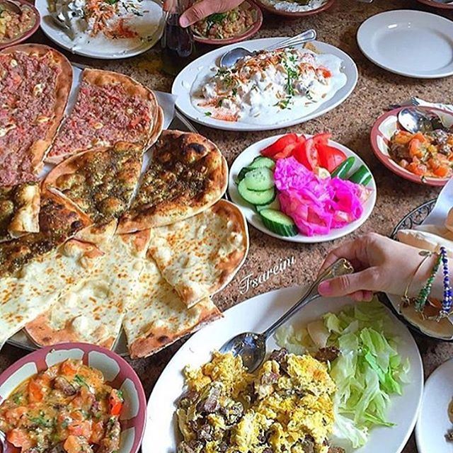 A breakfast feast fit for kings! ☀️😍☀️😍🍴😍 lebanoneats / Repost @fsareini 🍴
