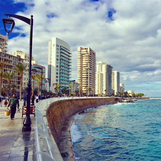 A day by the sea...By @ielie  GoodMorningBeirut  CornicheBeirut ... (Ain El Mreisse, Beyrouth, Lebanon)