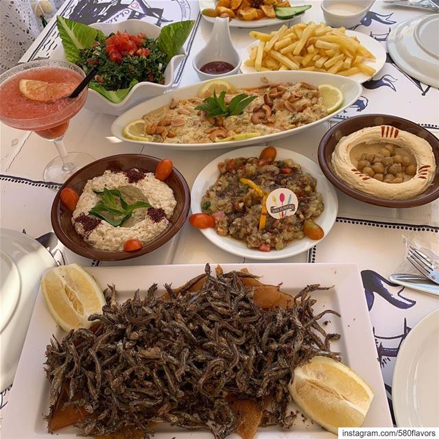 A day well spent at the beach 🏝 great view and great food 😍😍 Check the... (Ô Chalet.Anfeh)