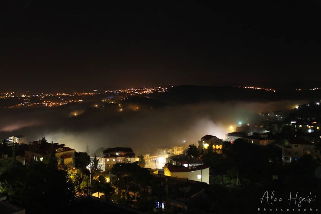 A Foggy Night ☁️... Hseiki  Lebanon  baissour  livelovebeirut ... (Baïssoûr, Mont-Liban, Lebanon)