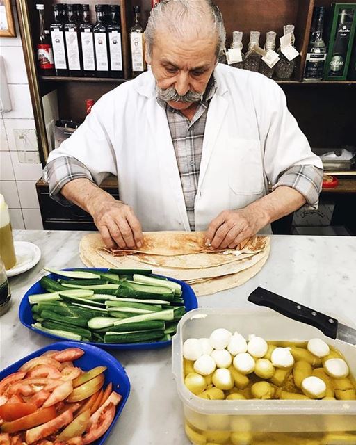 A labneh sandwich and this man's warm welcome (Chtaura)