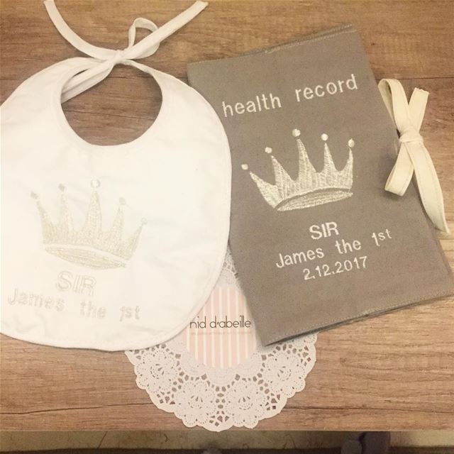 A Prince is born 💫 New born set gift ideas! Write it on fabric by nid d'ab