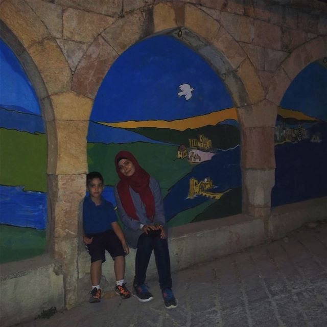 A story on walls 💙  machghara  livelovemachghara  blue  wall  night ... (Machghara, Béqaa, Lebanon)