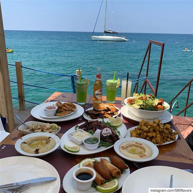 A tasty lunch at the beach 😍😍 @wassim.3alba7er  anfeh  chekka ...... (Wassim 3al Ba7er)
