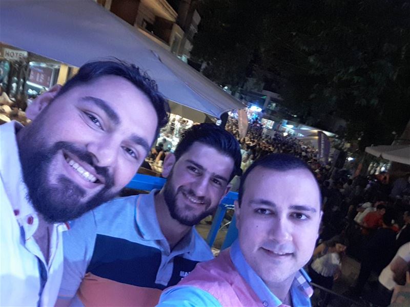 About yesterday night with the gang! ehdenbeerfestival  ehden  selfie ... (Ehden Beer Festival)