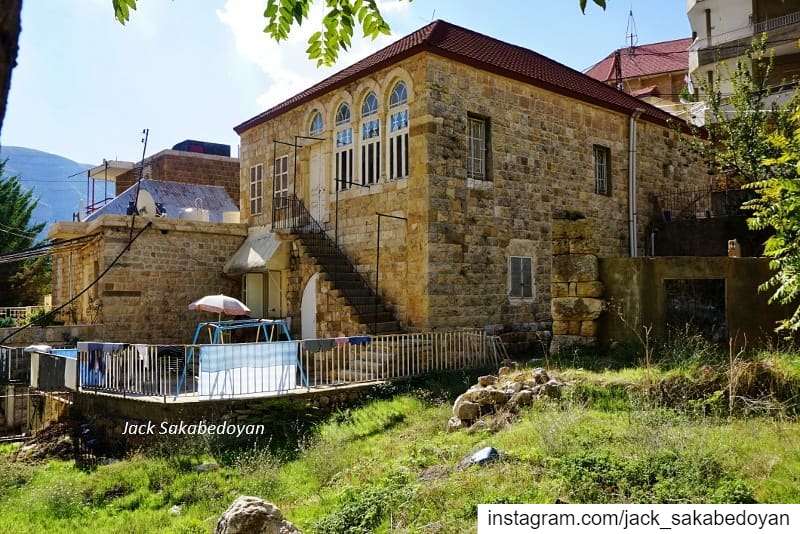 Akoura village  akoura  liban  lebanon  livelovelebanon  lebanonhouses ...