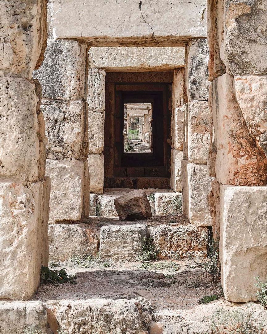 Al-Bass Archeological site, Tyre 🇱🇧  proudlylebanese  beautifullebanon ... (Tyre, Lebanon)