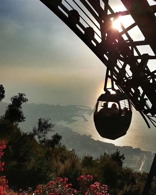 All the way up!🚡🌅📷 @elie_gh  FromHarissaWithLove  Teleferique ... (Harîssa, Mont-Liban, Lebanon)