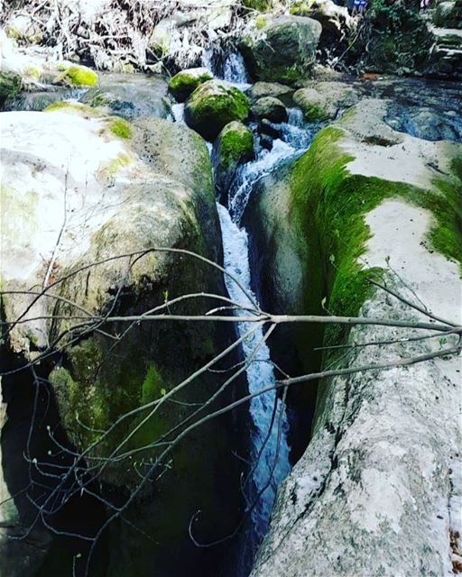  almukhtara  mountlebanon  river  waterfall  bridge  valley  hiking ... (El-Mukhtarah, Mont-Liban, Lebanon)