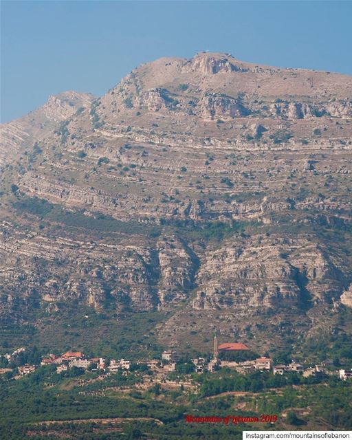 Amazing and Imposing stratifications making up the mountain overlooking... (Akoura, Mont-Liban, Lebanon)