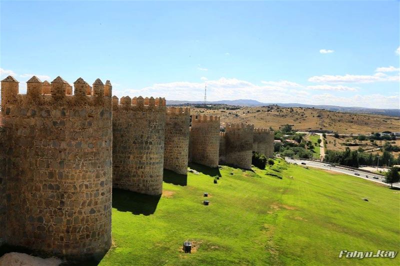 Amazing castle avila======================================= spain españa... (Murallas De Avila, Avila, Espana)