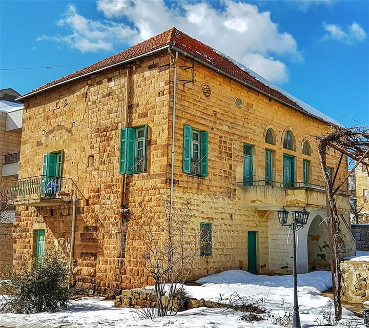 An authentic mountain house  beautiful  mountain  house  lebanonhouses ... (Baskinta, Lebanon)