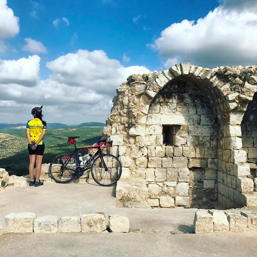 An old fortress for a break 🚴... lebanon  instagood  cycling ... (Chamaa, Liban-Sud, Lebanon)