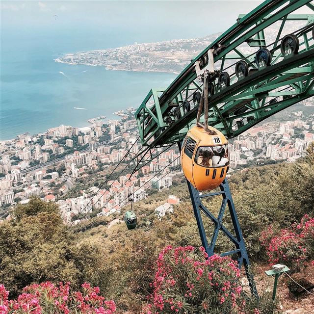🚡 and the city 😍  Beirut shotoniphone..... way2ill discoverglobe... (Harîssa, Mont-Liban, Lebanon)
