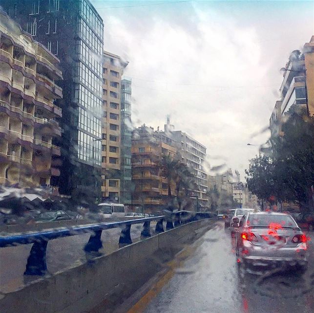And when the rain begins to fall⛈::::::::::::::::::::::::::::::::::::::::: (Beirut, Lebanon)