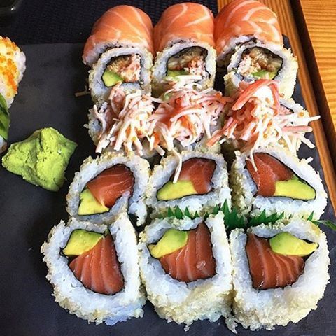 Any sushi fans? 🍣🍣🍣😍❤️ Credits to @dineverdiet  (Soto)
