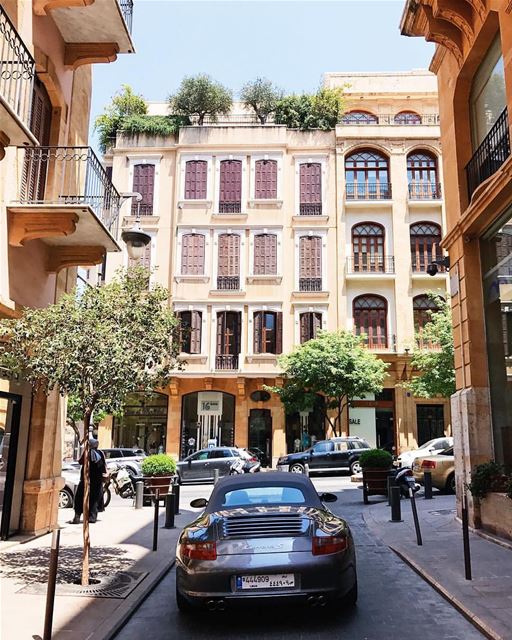 As ruas charmosas do luxuoso centro de Beirute pelas lentes da @duzenlin 🇱 (Downtown Beirut)