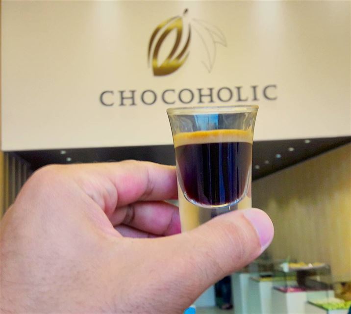 Attending the opening of CHOCOHOLIC's new zone: the Cocktail zone 💃💃💃... (️Chocoholic ️)