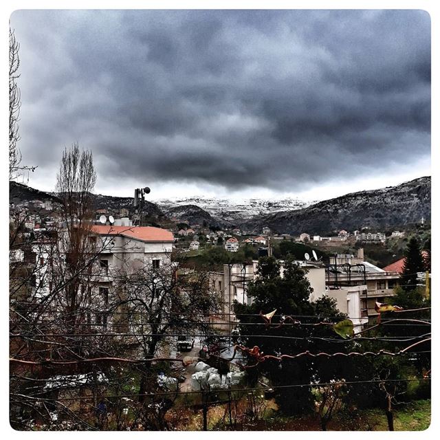 🇱🇧 away from the city a nice view of mount Sannine. uglybeirut ... (Baskinta, Lebanon)