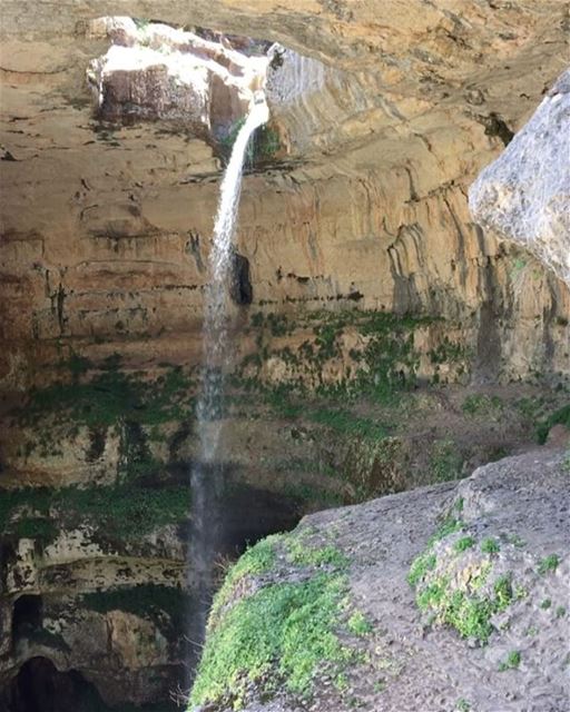 Baatara Gorge Waterfall, Tannourine Lebanon 🇱🇧........ (Baatara gorge waterfall)