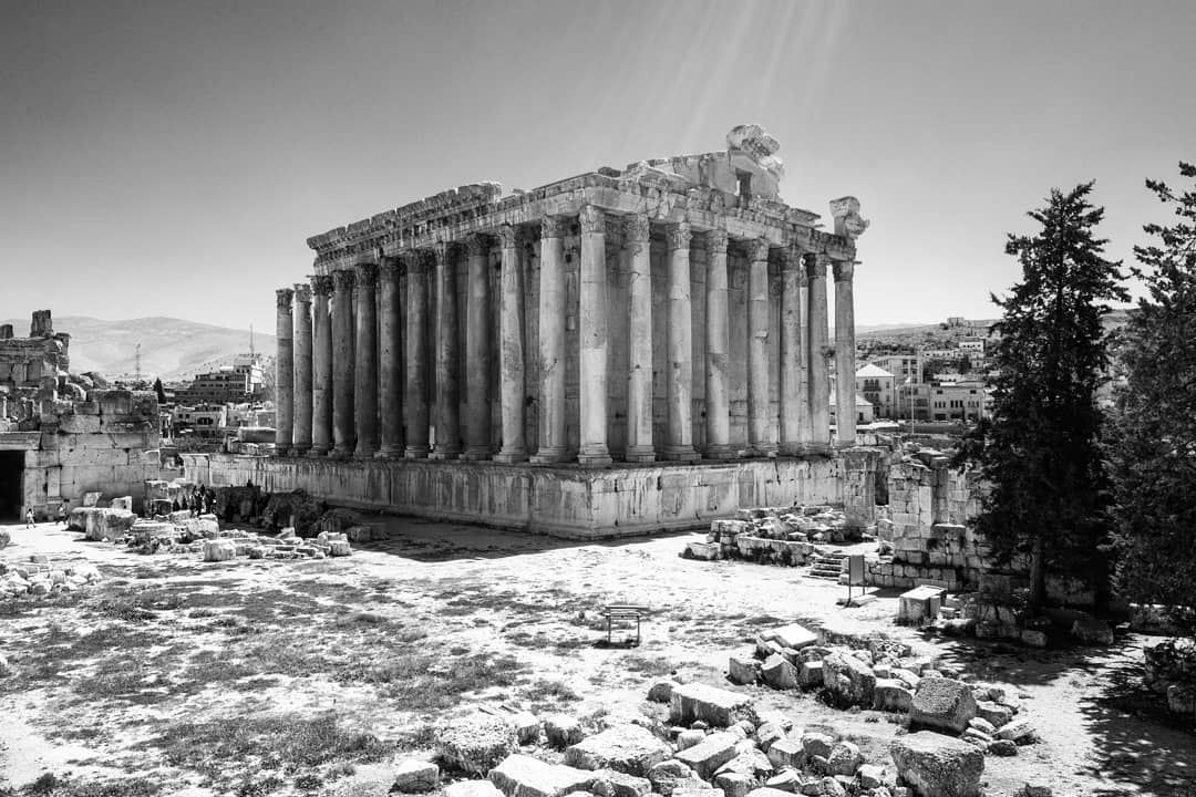 Bacchus temple: Built back when the Romans were at their best to celebrate... (Temple of Bacchus)