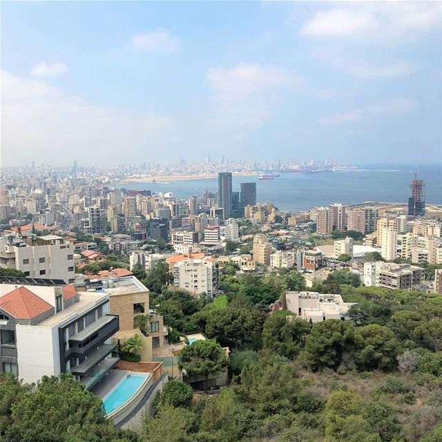 Back in Beirut for a hot minute! 🇱🇧  home  lebanon  beirut ... (Beirut, Lebanon)