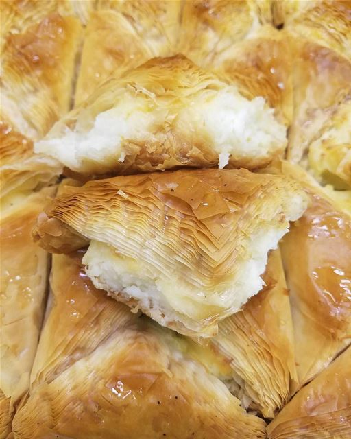 Baklava: o doce libanês que não pode faltar na sobremesa! 🇱🇧 Baklava:...