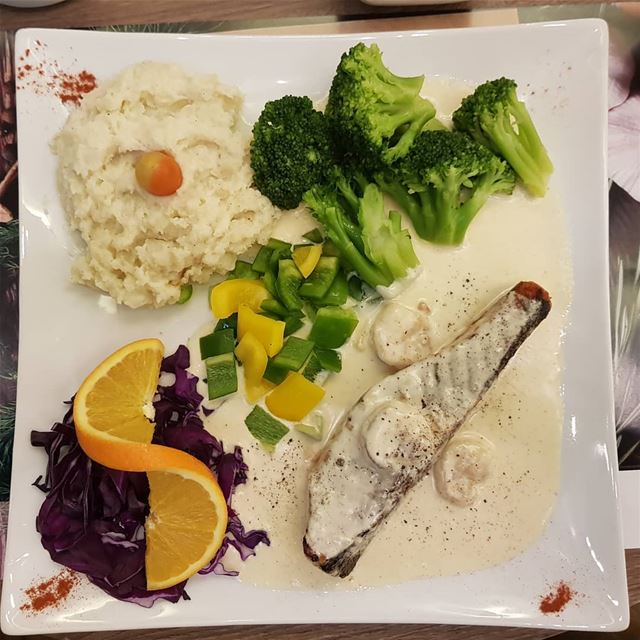  batroun  restaurants @gate_resto_cafe  salmon  foodlover  foodies ... (Batroûn)