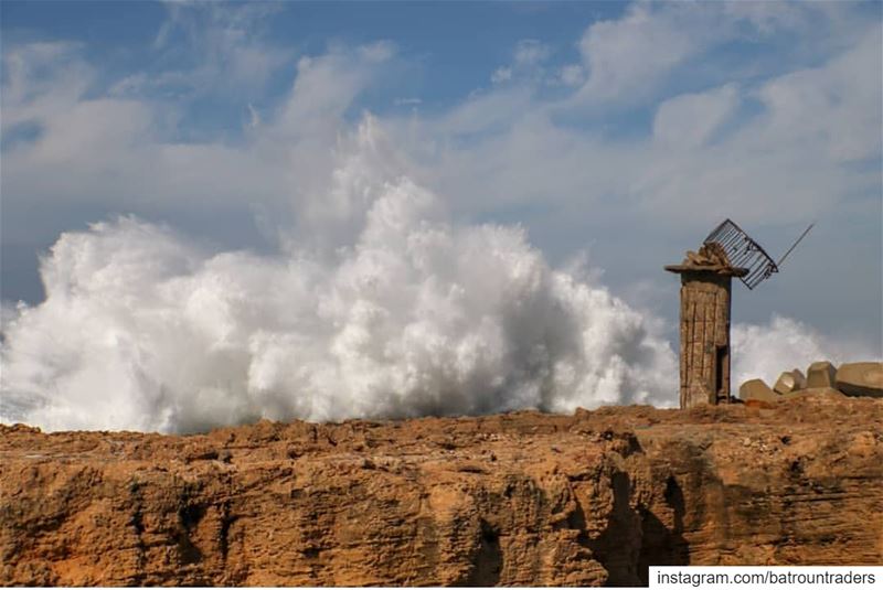  batroun  البترون_سفرة  phoenician  wall  old  lighthouse  batrounbeach ... (Batroûn)