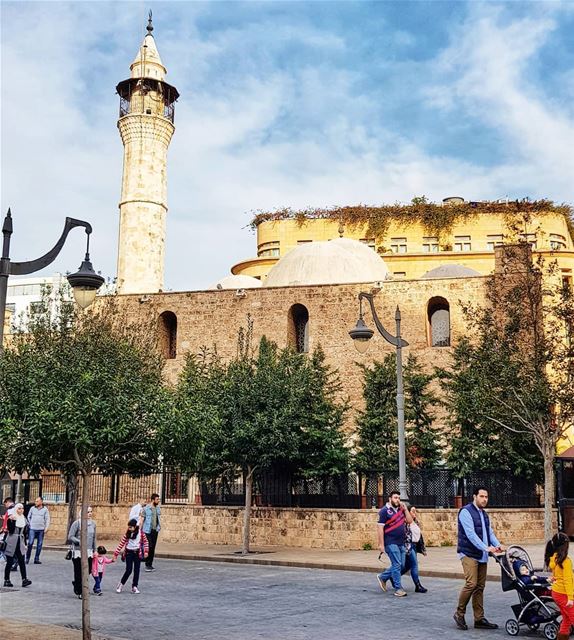 Beautiful Emir Assaf mosque in the heart of Downtown Beirut 🕌⠀Меня с дет (Beirut, Lebanon)