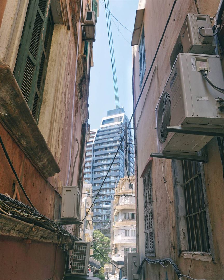  Beirut 🎈City of  Contrast 🖤 (Mar Mikhael-Armenia The Street)