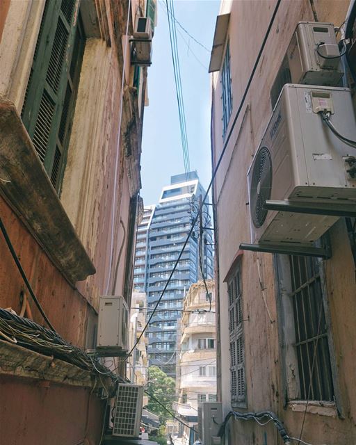  Beirut 🎈City of  Contrast 🖤 (Mar Mikhael-Armenia The Street)