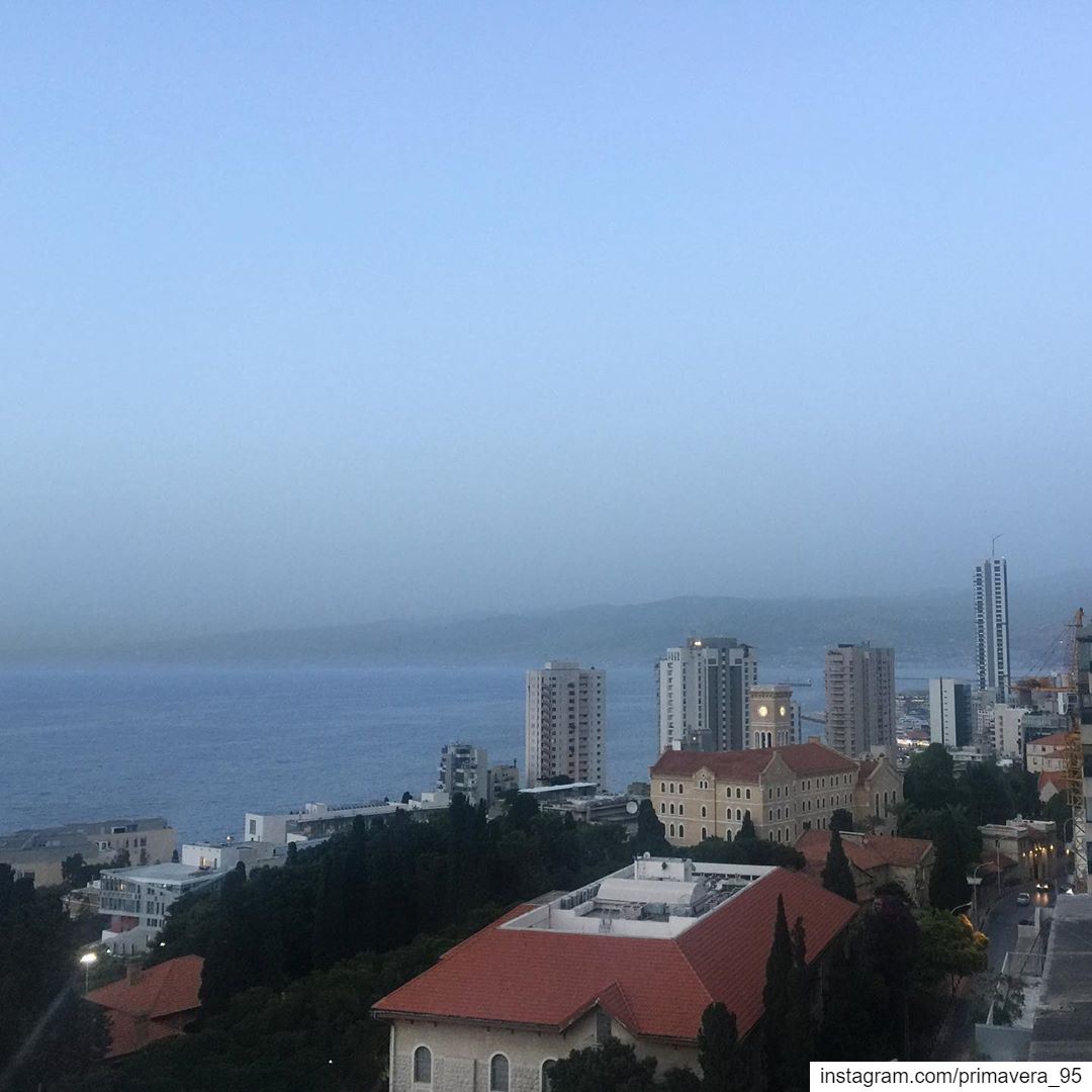  Beirut  hamra  capture  view  buildings  sea  mountains  city  instapic ... (Hamra, Beyrouth, Lebanon)