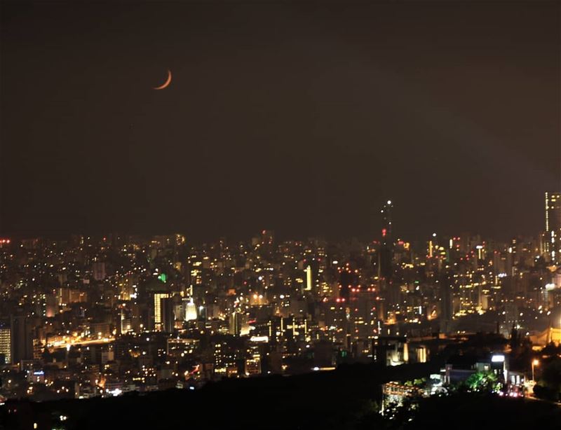🌙 beirut  nightphotography  kings_hdr  livelovebeirut  lebanon_hdr ... (Beirut, Lebanon)