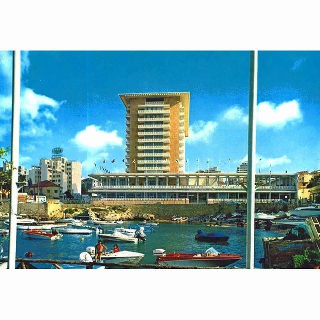 Beirut Phoenicia Hotel in 1965 .