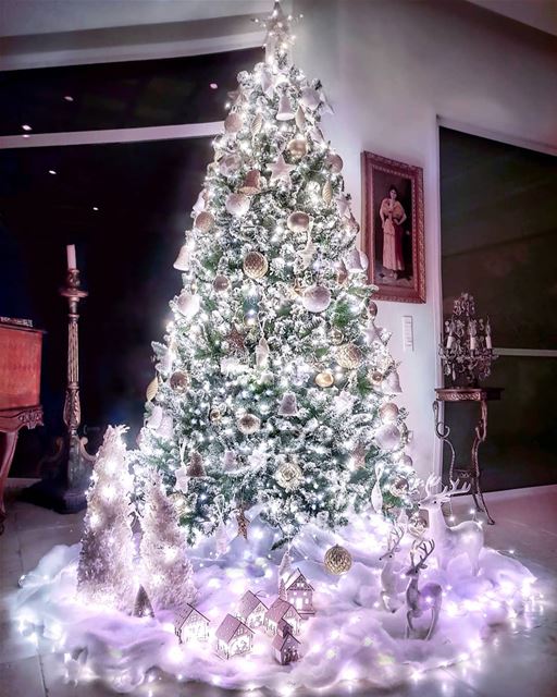 Believe in the magic of Christmas...💖🎄💖..I did this tree as a... (Ballouneh, Mont-Liban, Lebanon)