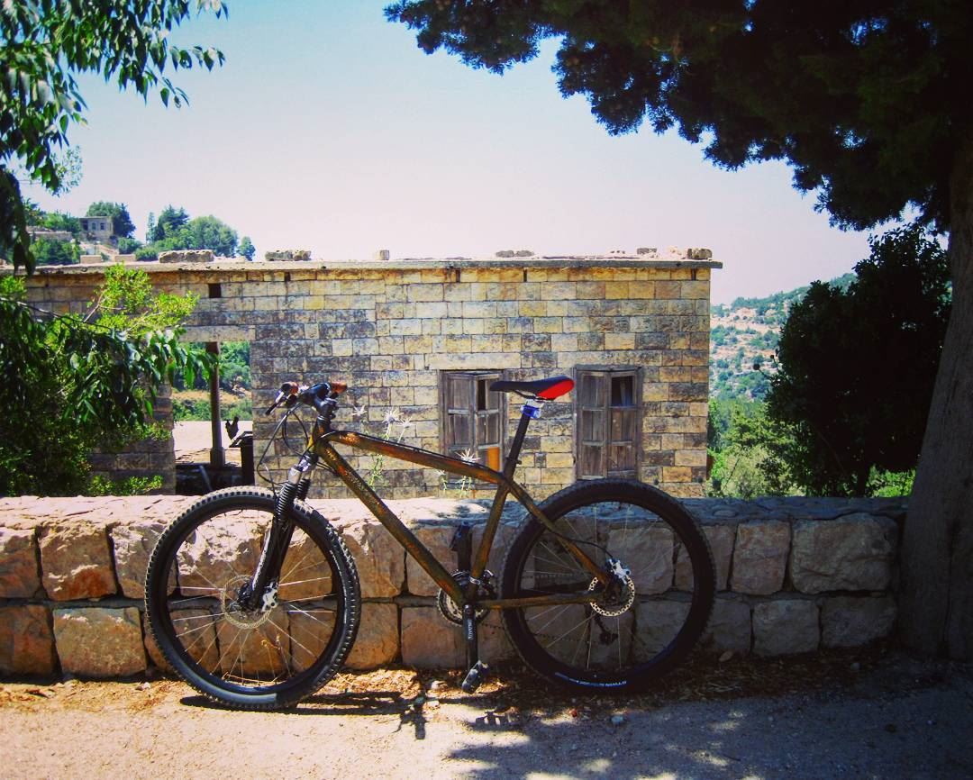  bike  ssbike  vélo  lebanon  livelovelebanon  sports  oldhouses ... (Lebanon)