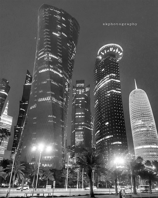 Black and white.. * bnw  bnw_captures  bnw_planet  bw  bw_photooftheday ... (Doha Corniche)