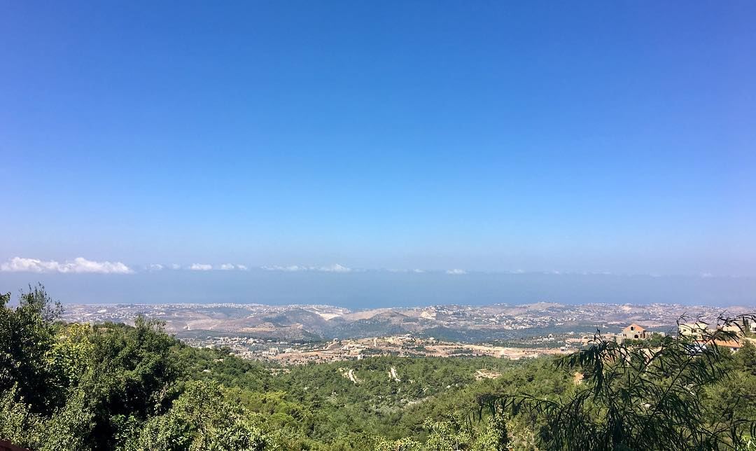  blueandgreen  bluengreen  lebanesemountains  lebanesemountainsview  roum ... (Roûm, Al Janub, Lebanon)