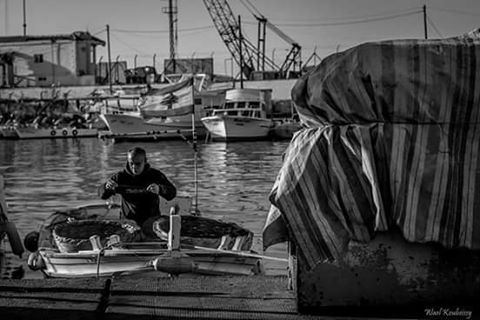  bnw  fisherman  boat  harbor  blackandwhite  blackandwhite  beautiful ... (Saïda, Al Janub, Lebanon)