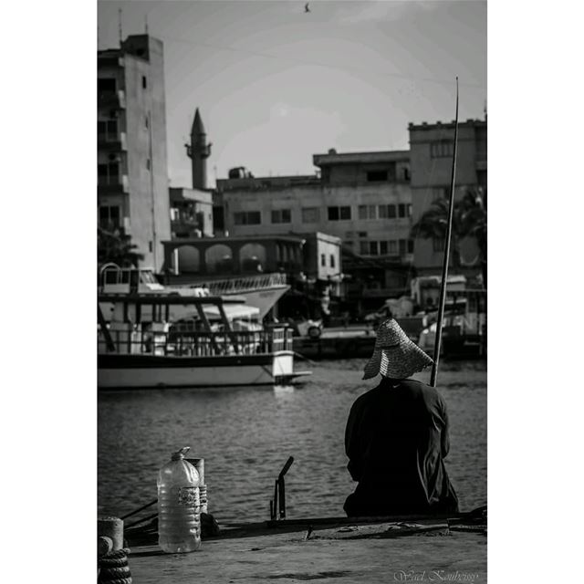  bnw  fisherman  sea  boat  blackandwhite  fishinglife  fishing  harbor ... (Tyre, Lebanon)