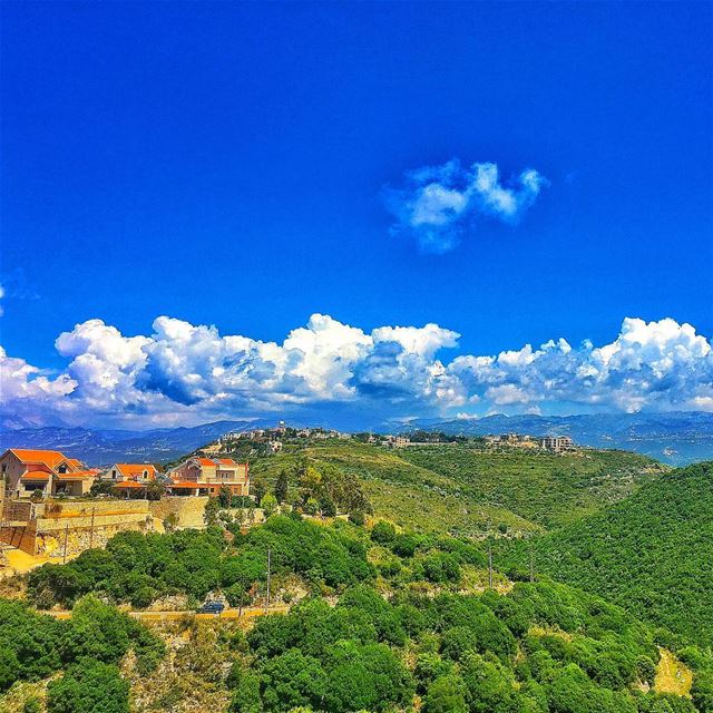 " Breath In..." whatsuplebanon wearelebanon insta_lebanon ptk_sky... (Ijdabra, Liban-Nord, Lebanon)