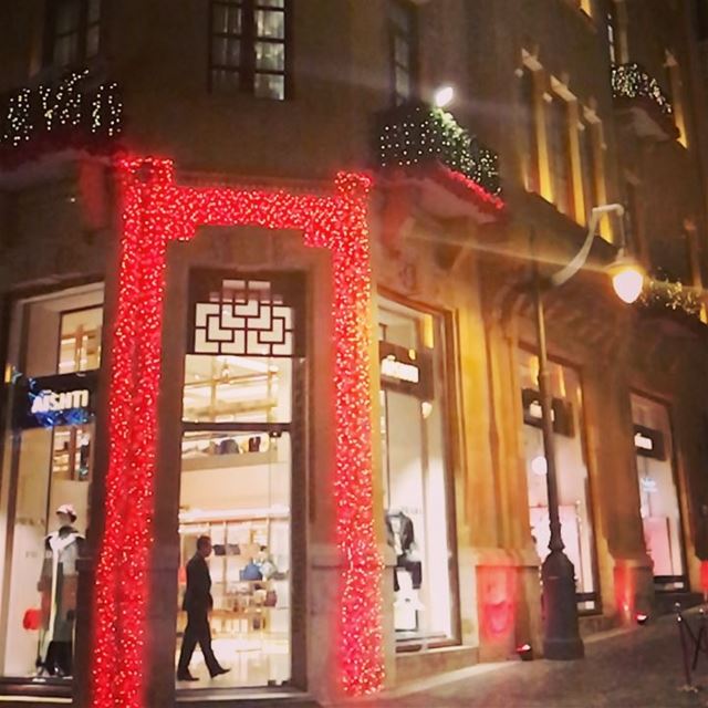 Can’t stop falling in love with Beirut in Chritsmas♥️🎄🌟 Slow-Motion ⏳⌛️... (Downtown Beirut)