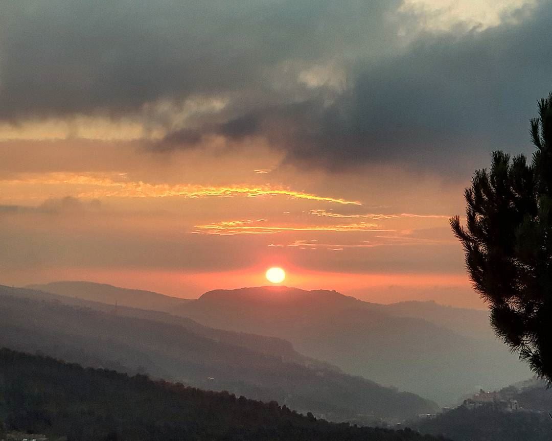 Catch the Truth from the Flame of my Sun's Eye.. 🔥 redeye ... (Mount Lebanon Governorate)