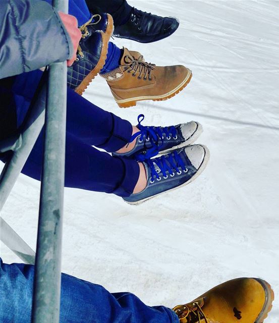 Choose the best shoes 😂 Enjoying the  Snow  ElArz  Arz  Bsharri  Family... (Téléskis des Cèdres - Cedars Ski Resort - Arz)