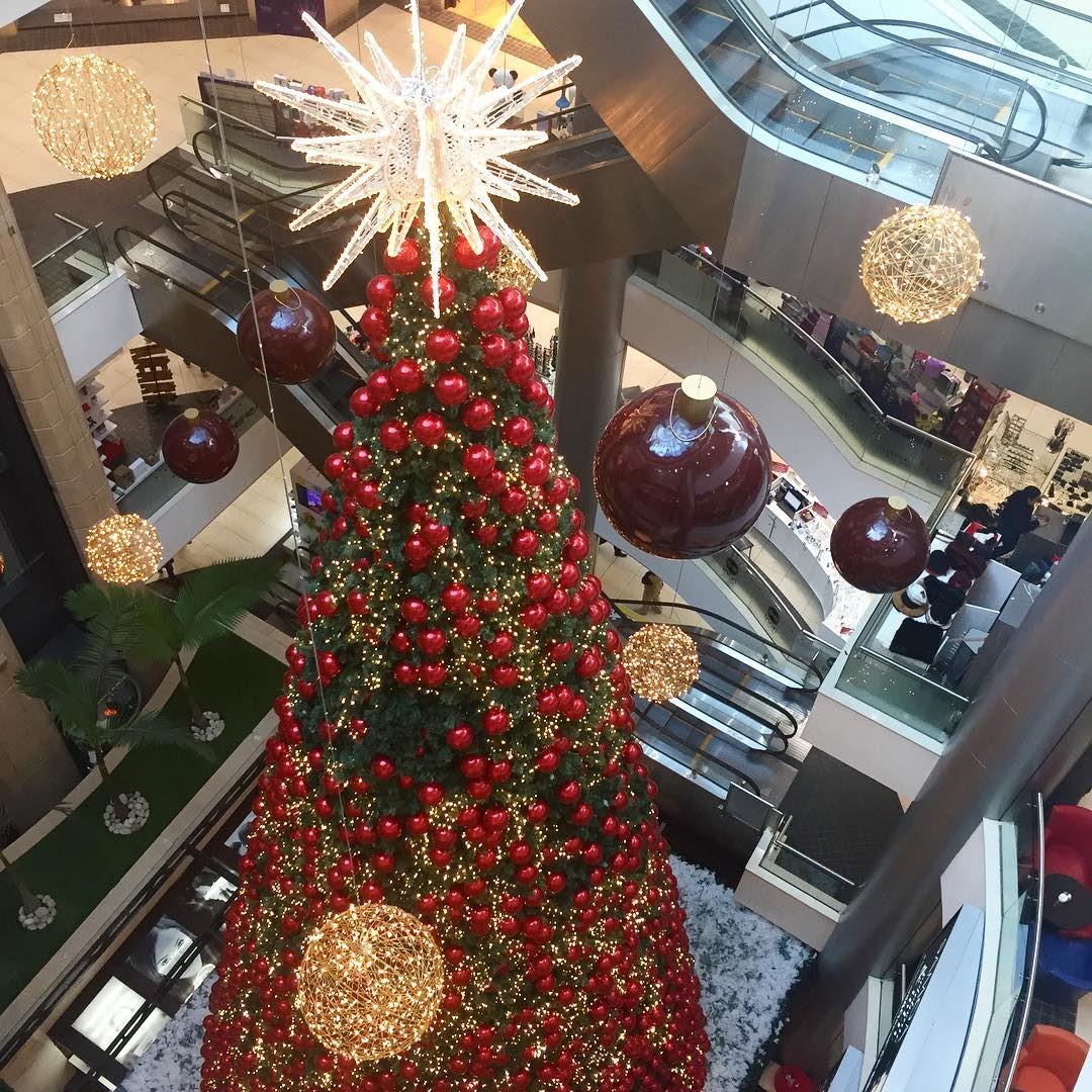 Christmas Decorations Le Mall Sin el Fil 