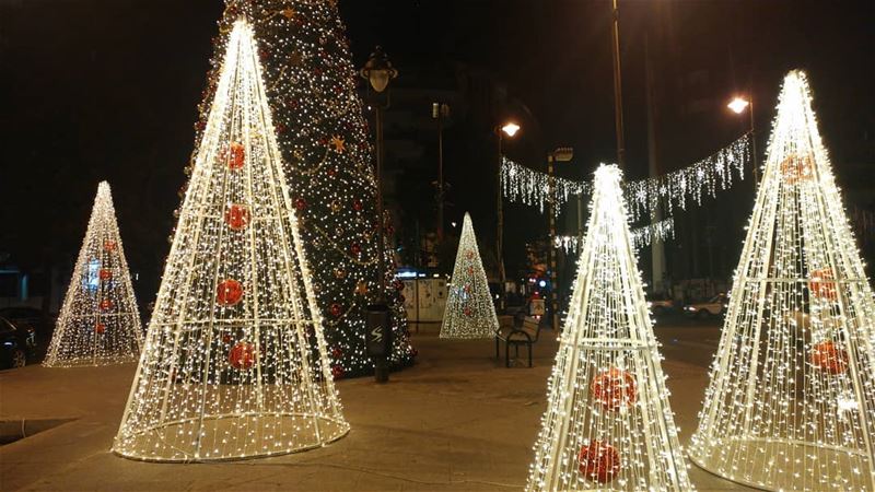  christmas  liveloveachrafieh  livelovelebanon  Lebanon  lebanon_hdr ... (Sassine Square Achrafieh)