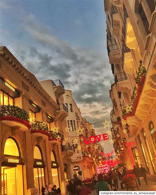 Christmas Vibes 🎄❤️ christmasvibes  LAMA_YOUSSEF... (Downtown Beirut)