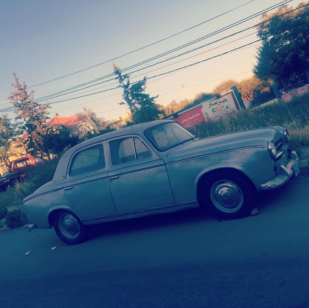 Classic car 🚗 😍😍  onlyfiliban  lebanon  baakline  chouf  beirut ... (Baakline, Mont-Liban, Lebanon)
