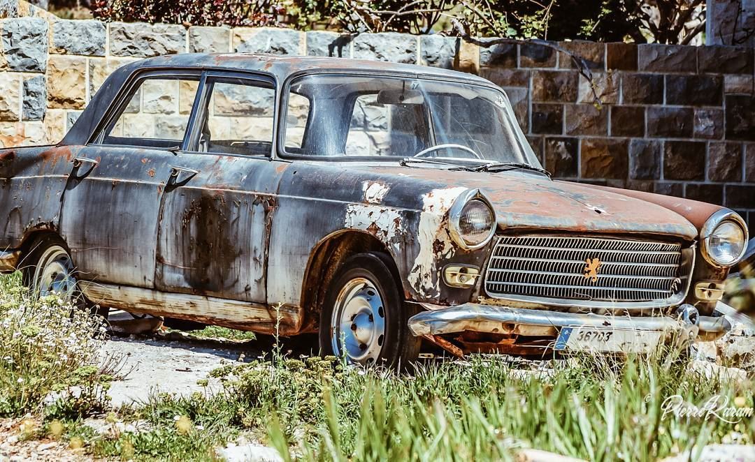  classiccars  peugeot  404  old  car  abandoned  rusty  instalike ...
